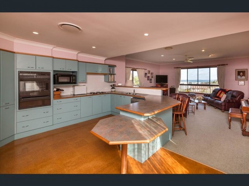 46 Dammerel Crescent, Emerald Beach NSW 2456