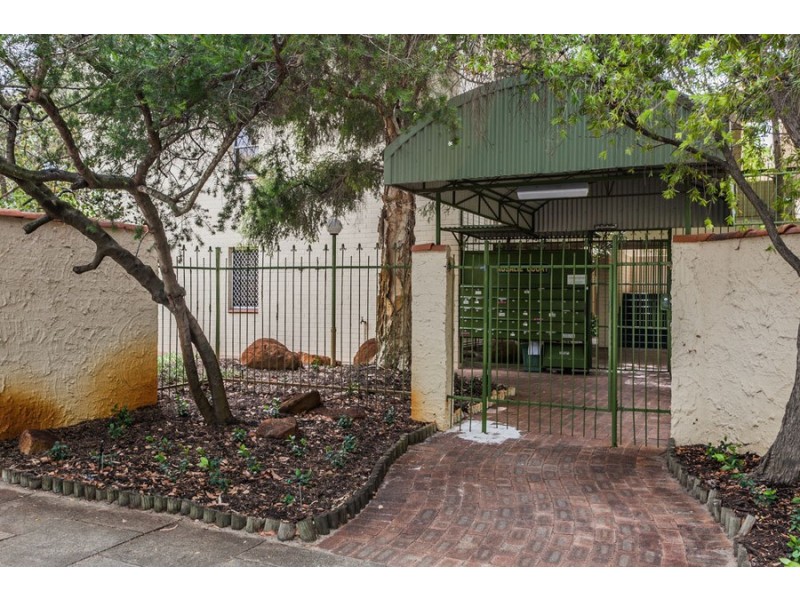 25/12 Onslow Road, Shenton Park WA 6008