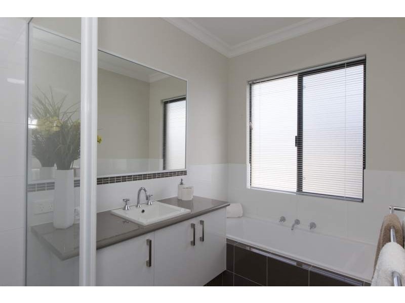 1/27 Lindfield Street, Westminster WA 6061