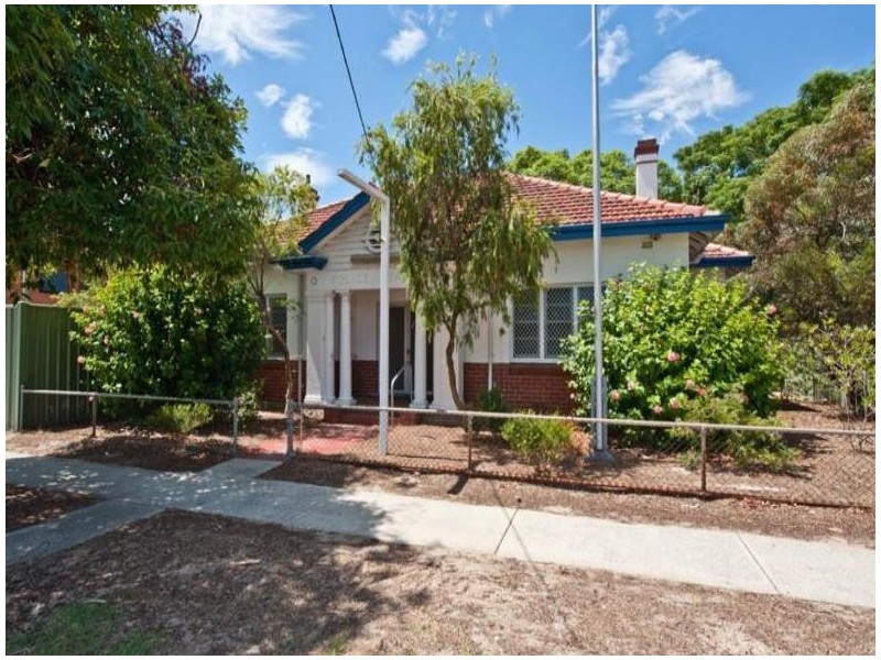 186 Eighth Avenue, Inglewood WA 6052