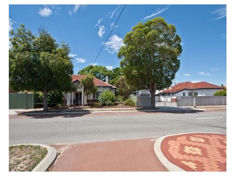 186 Eighth Avenue, Inglewood WA 6052