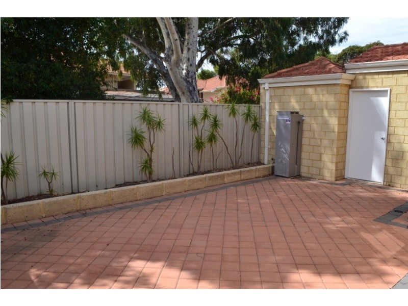 D/23 Rawlins Street, Glendalough WA 6016