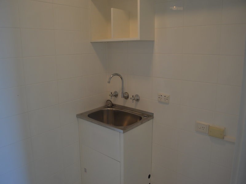 GC/16 Kings Park Avenue, Crawley WA 6009