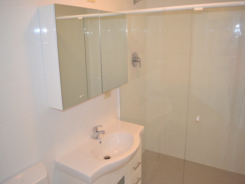 GC/16 Kings Park Avenue, Crawley WA 6009