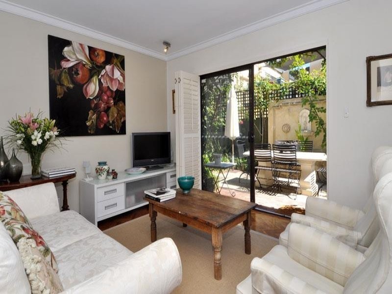 2/443 Rokeby Road, Shenton Park WA 6008