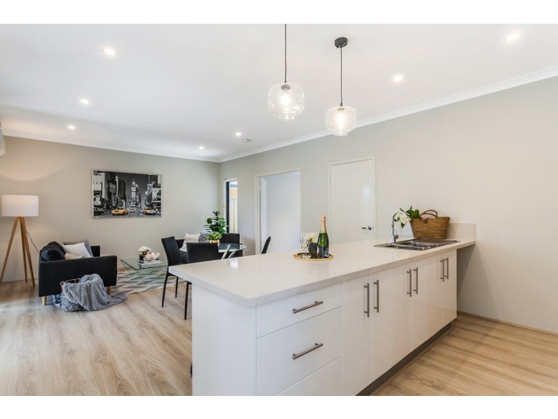 15A Hartfield Street, Queens Park WA 6107