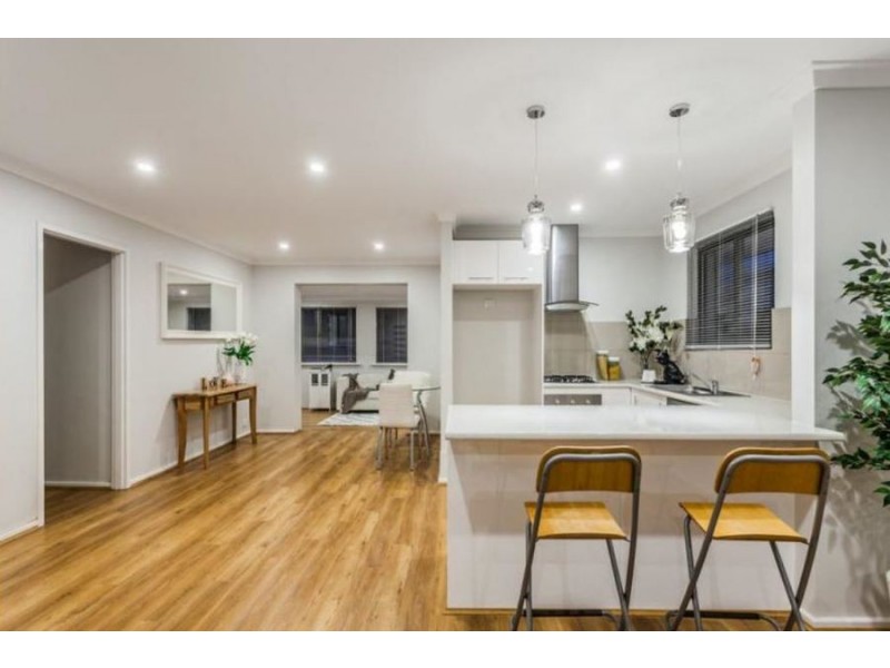 16 Saurel Way, Ferndale WA 6148