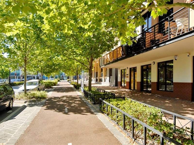 13/2 Centro Avenue, Subiaco WA 6008