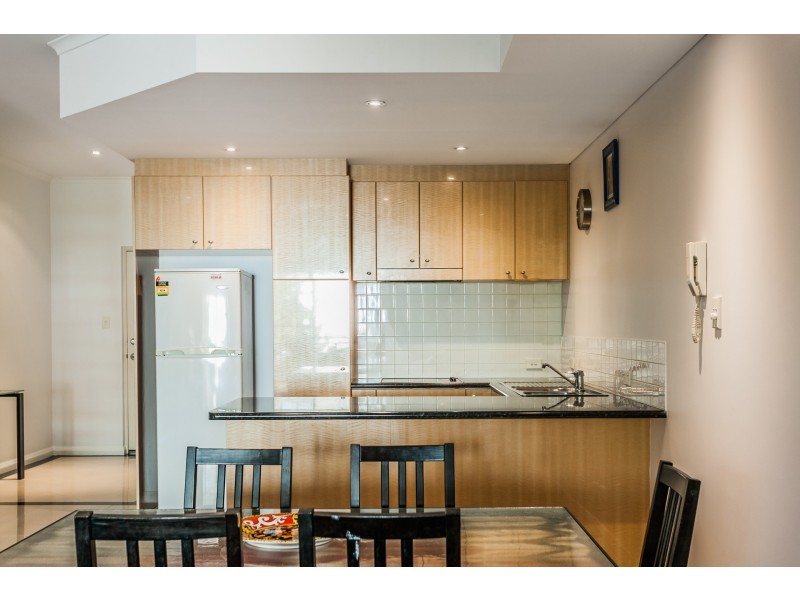 13/2 Centro Avenue, Subiaco WA 6008