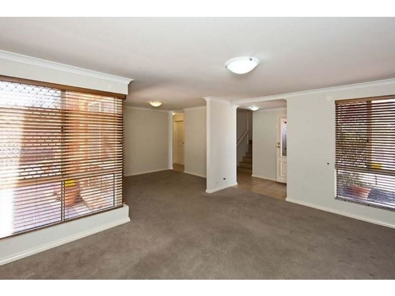 4/19 Hayes Avenue, Yokine WA 6060