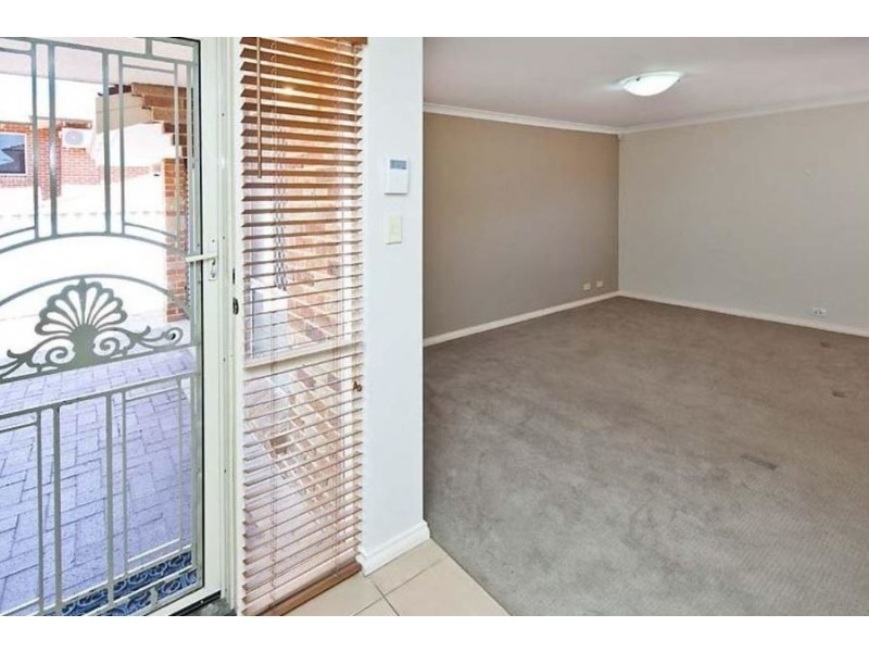 4/19 Hayes Avenue, Yokine WA 6060