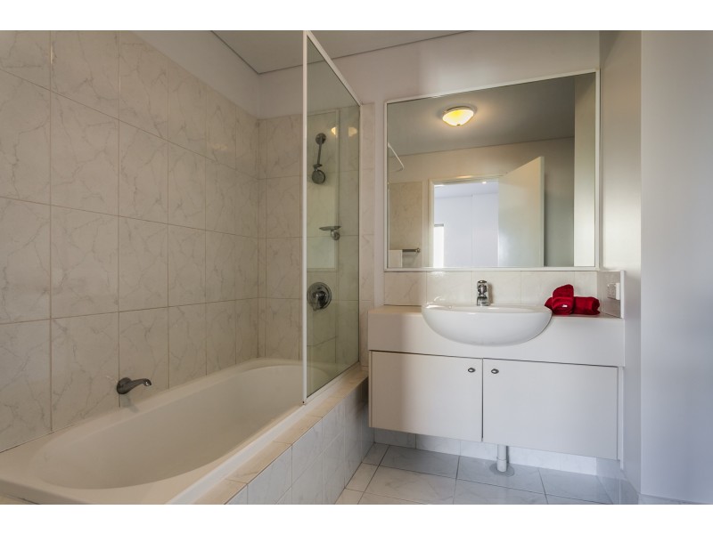 13/2 Centro Avenue, Subiaco WA 6008