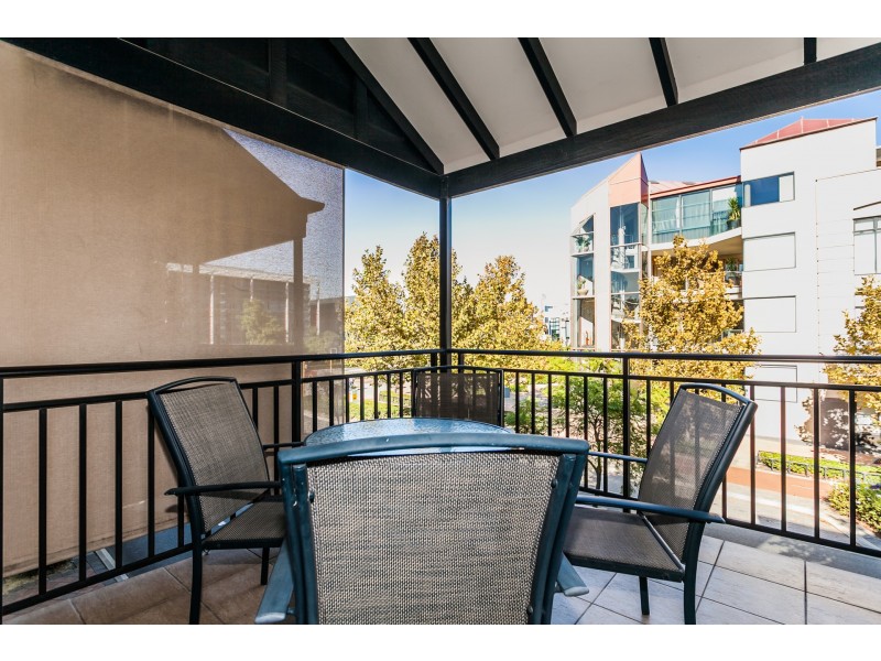 13/2 Centro Avenue, Subiaco WA 6008