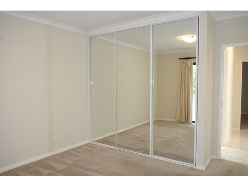 C/10 Kinsella Street, Joondanna WA 6060