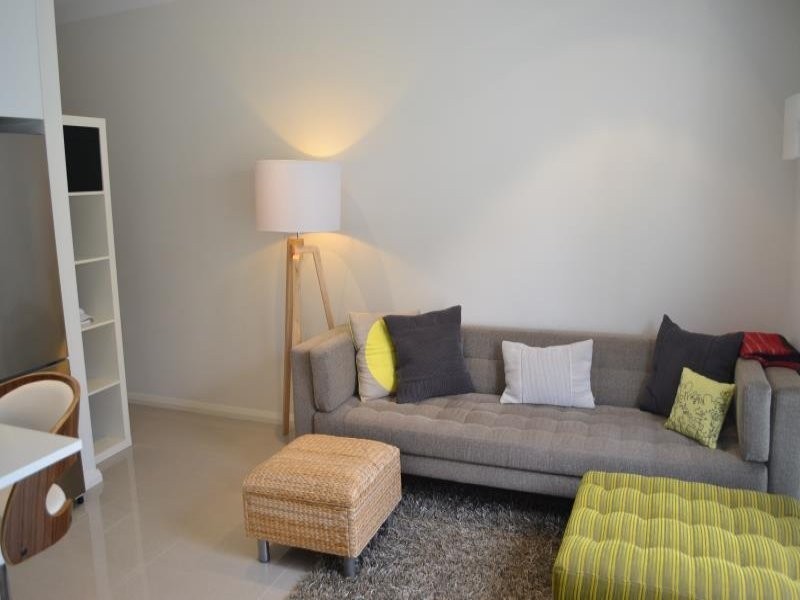 2/15 Waterloo Street, Joondanna WA 6060