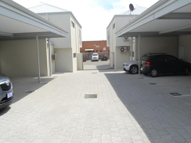 2/15 Waterloo Street, Joondanna WA 6060