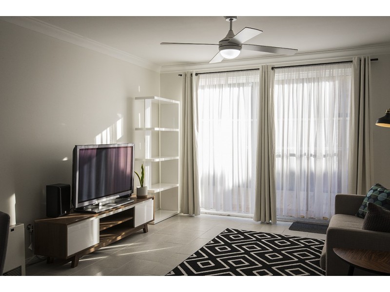 2/29 Pollard Street, Glendalough WA 6016