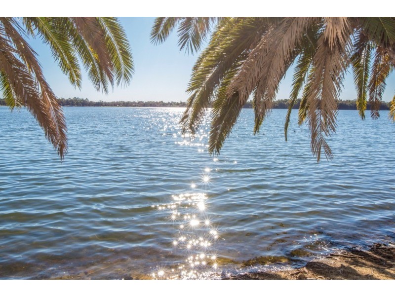 2/29 Pollard Street, Glendalough WA 6016