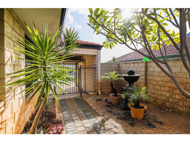 8 Longwood Mews, Landsdale WA 6065