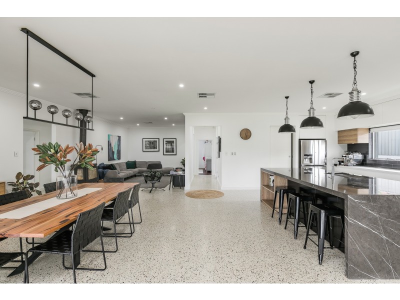 25 Orangedale Road, Lesmurdie WA 6076