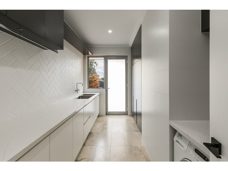 25 Orangedale Road, Lesmurdie WA 6076