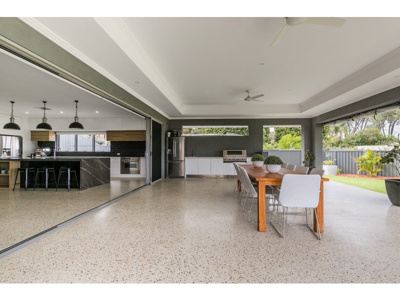 25 Orangedale Road, Lesmurdie WA 6076