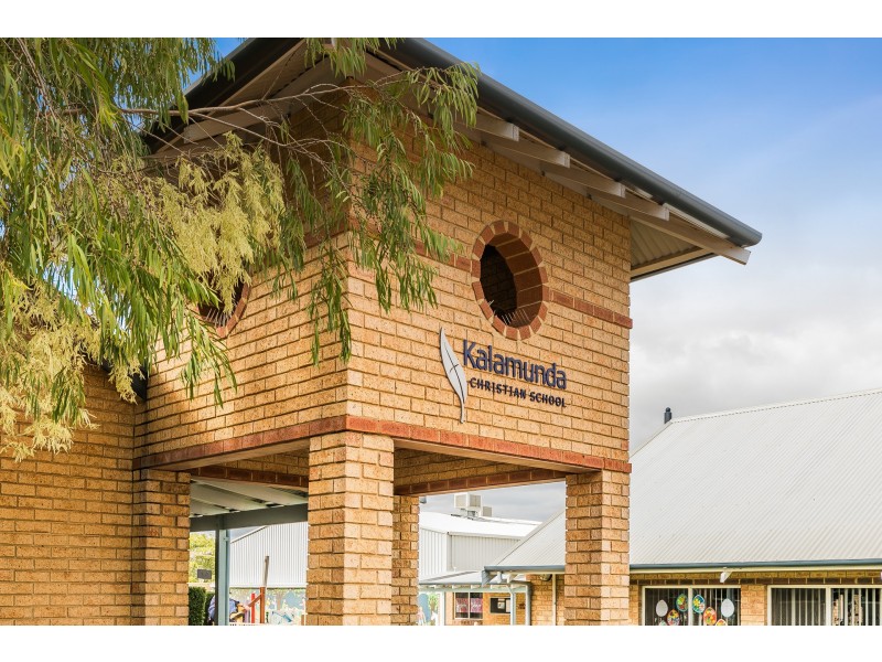 25 Orangedale Road, Lesmurdie WA 6076