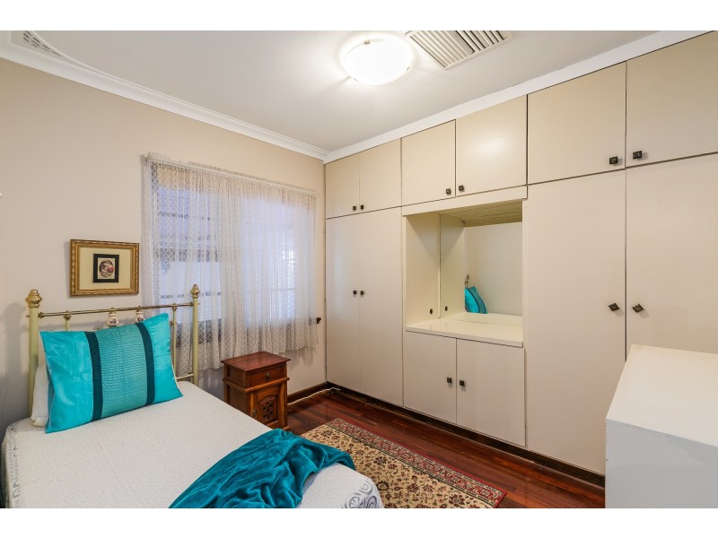 15 Davena Street, Dianella WA 6059