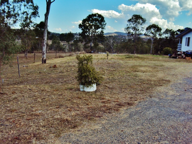 27 Gordon Lane, Walterhall QLD 4714