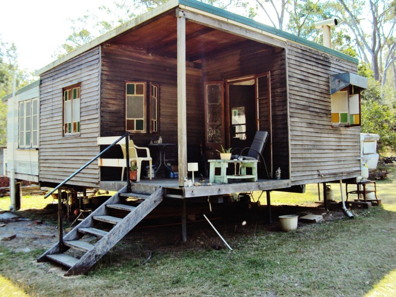 27 Gordon Lane, Walterhall QLD 4714