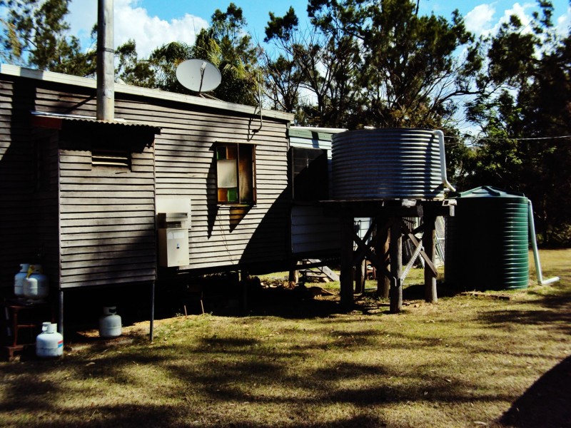 27 Gordon Lane, Walterhall QLD 4714