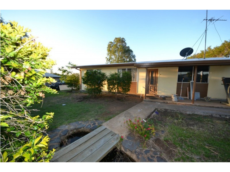 3 Peters Street, Gracemere QLD 4702