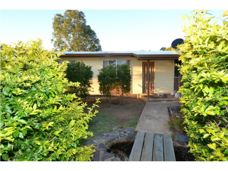 3 Peters Street, Gracemere QLD 4702