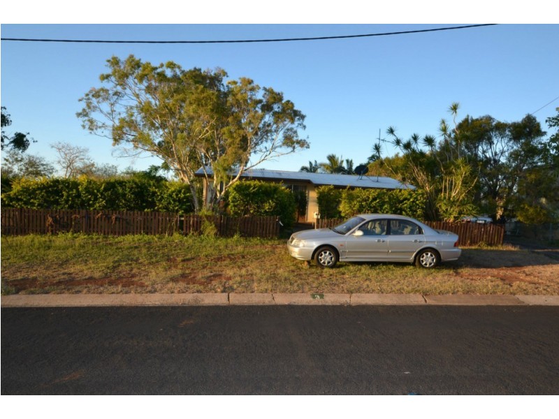 3 Peters Street, Gracemere QLD 4702