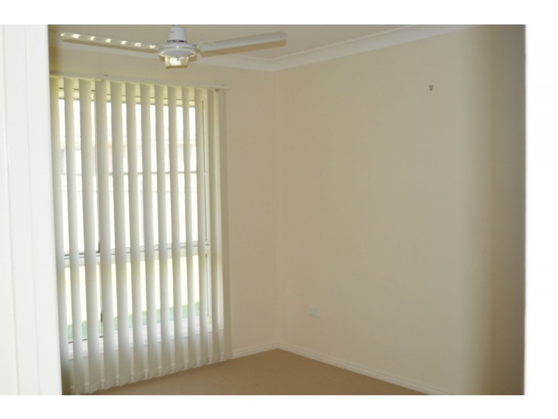 33 Seonaid Place, Gracemere QLD 4702