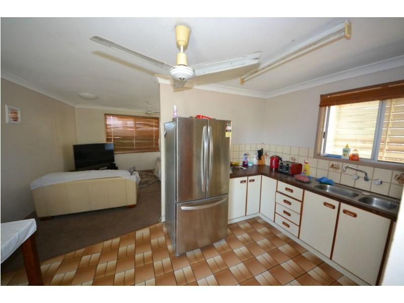 15 Reservoir Street, Gracemere QLD 4702