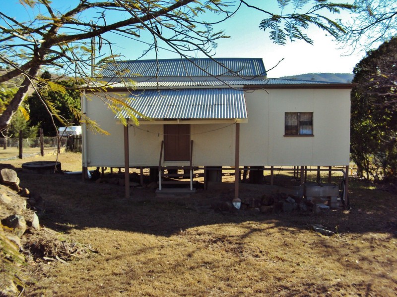4 Philip Street, Mount Morgan QLD 4714