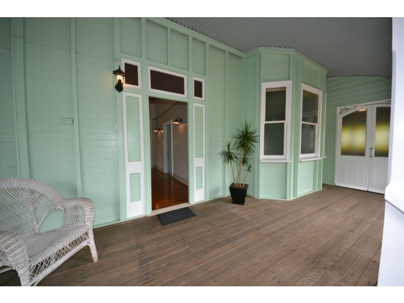 99 Nobbs Street, Berserker QLD 4701