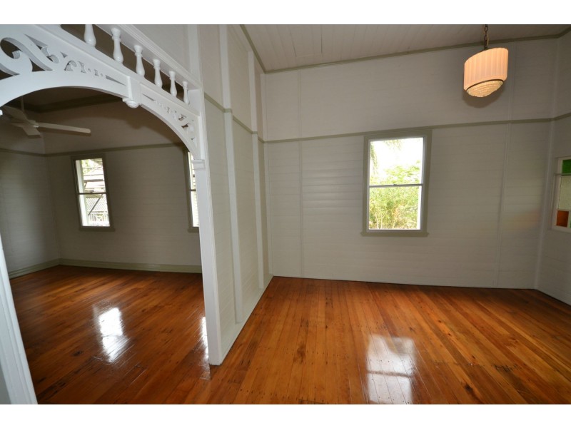 99 Nobbs Street, Berserker QLD 4701