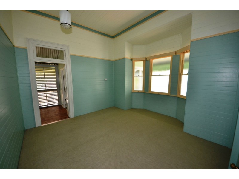 99 Nobbs Street, Berserker QLD 4701