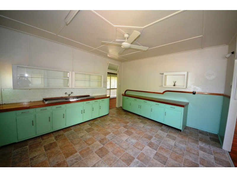 99 Nobbs Street, Berserker QLD 4701