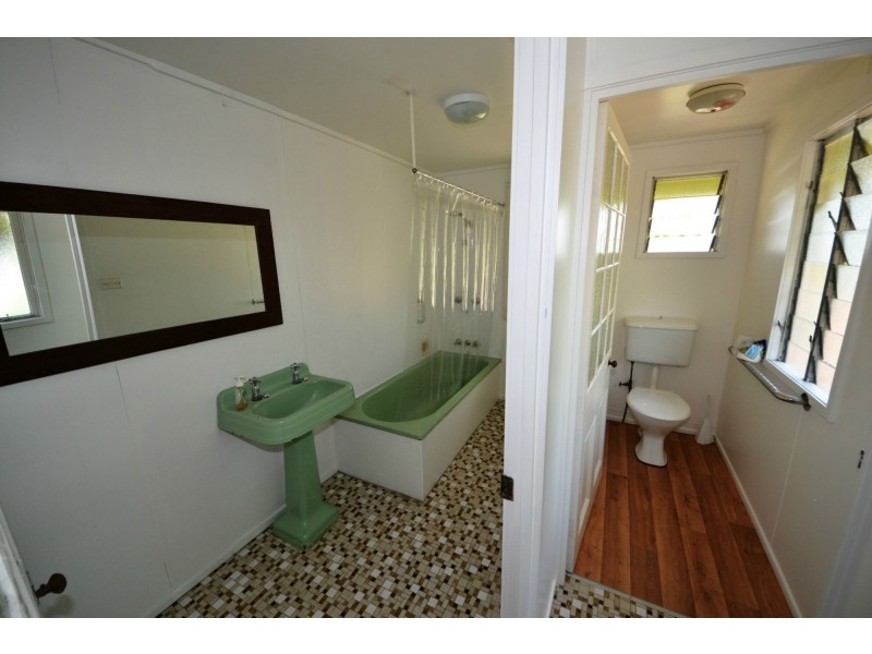 99 Nobbs Street, Berserker QLD 4701