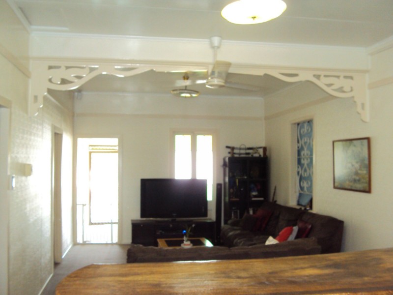 21 James Street, Mount Morgan QLD 4714