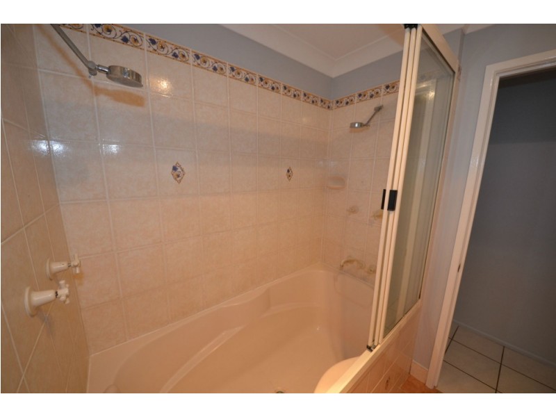 9 Buxton Drive, Gracemere QLD 4702