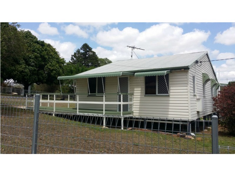22 East Street, Mount Morgan QLD 4714