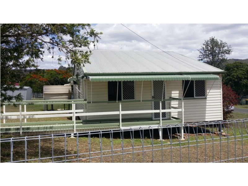 22 East Street, Mount Morgan QLD 4714
