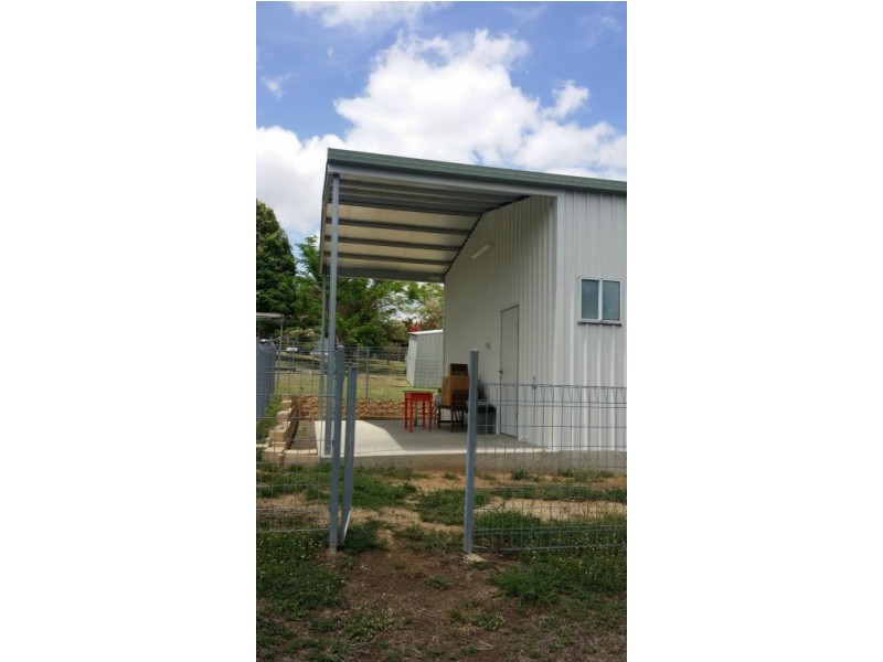 22 East Street, Mount Morgan QLD 4714