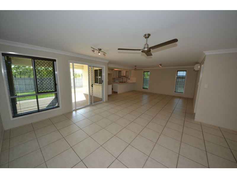 64 Corella Drive, Gracemere QLD 4702