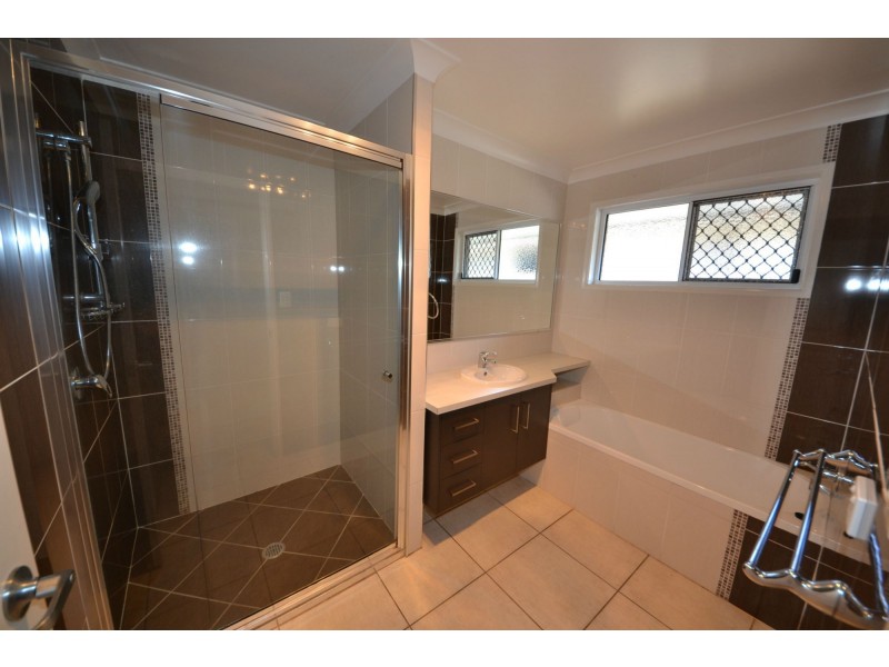 64 Corella Drive, Gracemere QLD 4702