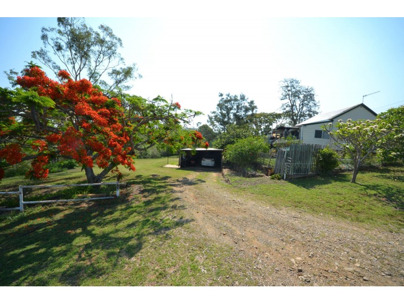 32 Crown Street, Mount Morgan QLD 4714